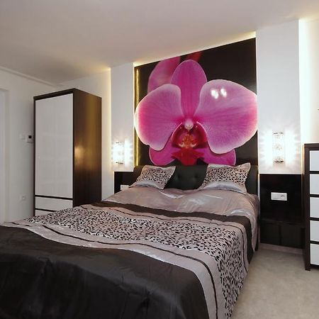Regina Delux Apartman ยูลา ภายนอก รูปภาพ