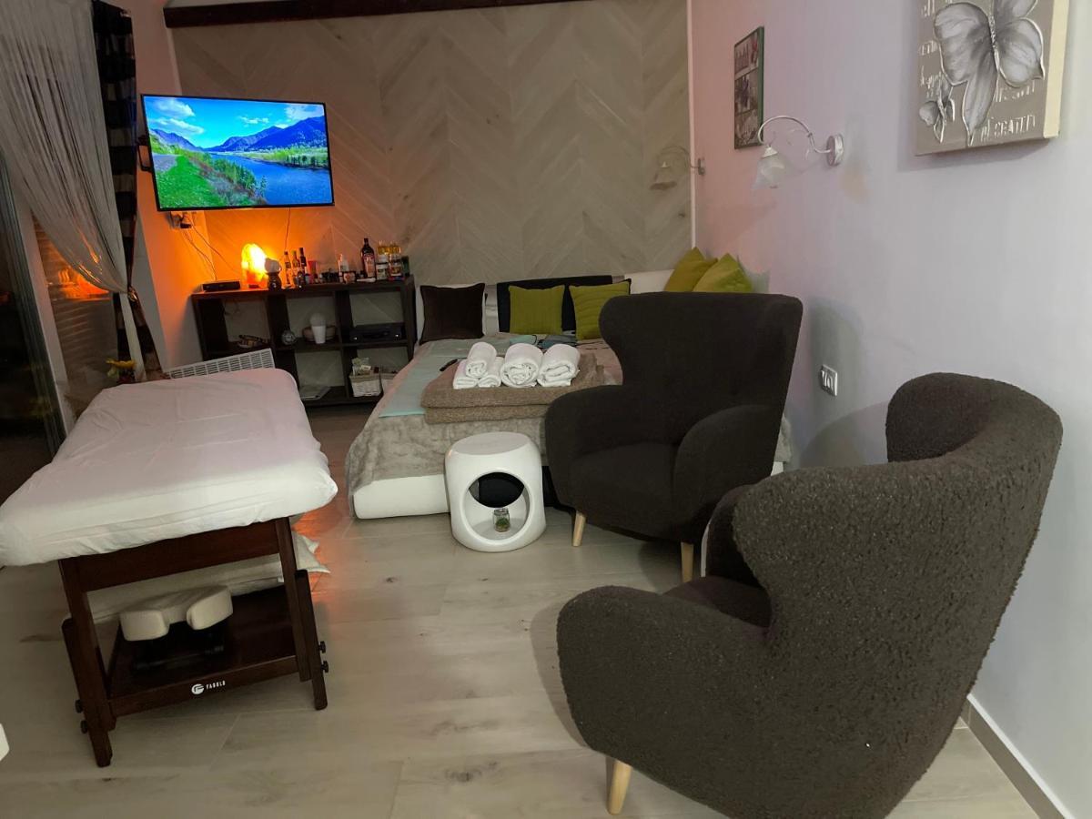 Regina Delux Apartman ยูลา ภายนอก รูปภาพ