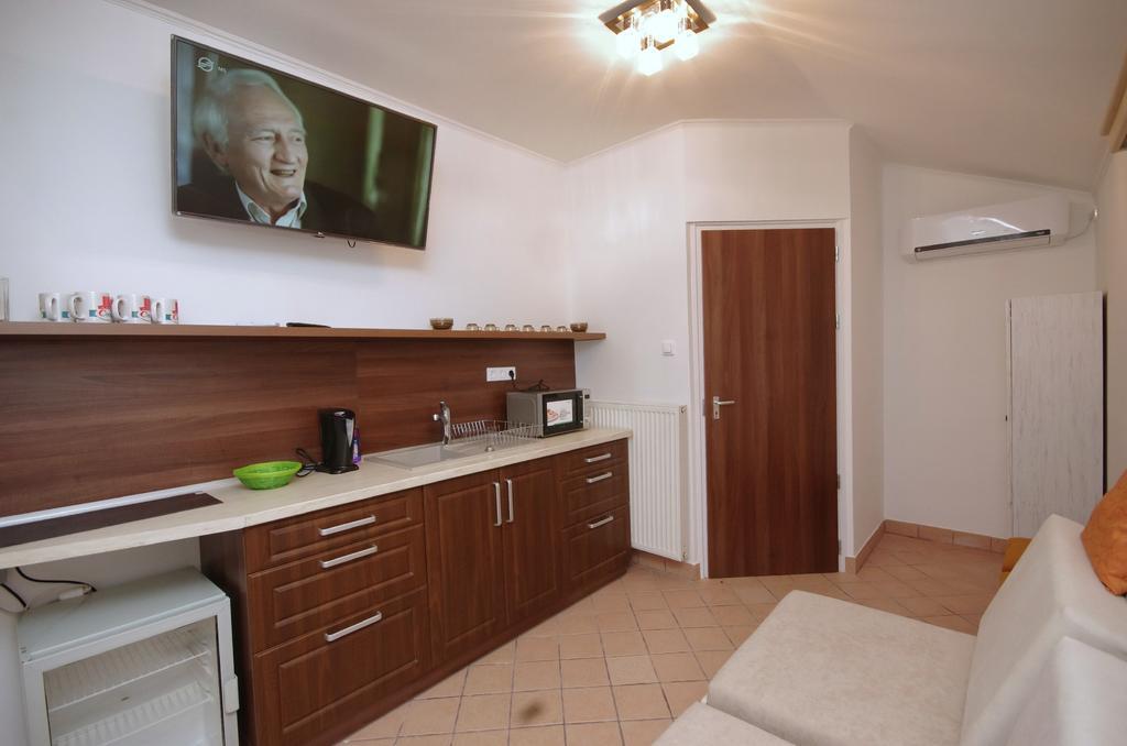 Regina Delux Apartman ยูลา ภายนอก รูปภาพ