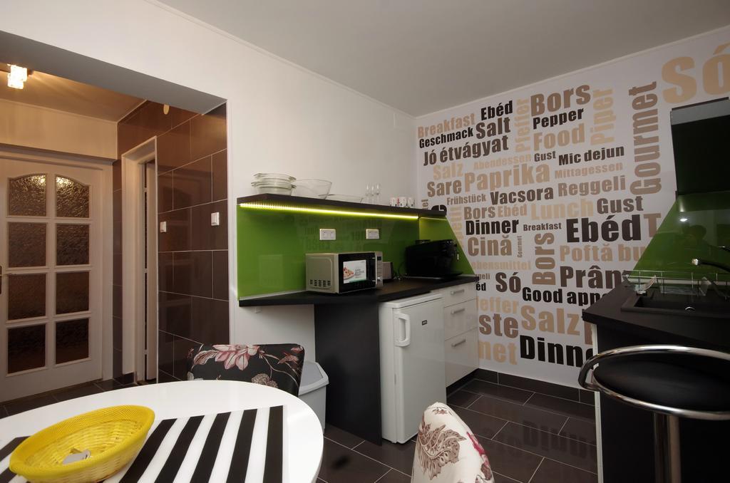 Regina Delux Apartman ยูลา ภายนอก รูปภาพ