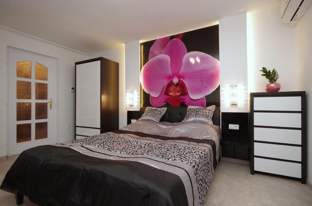 Regina Delux Apartman ยูลา ภายนอก รูปภาพ